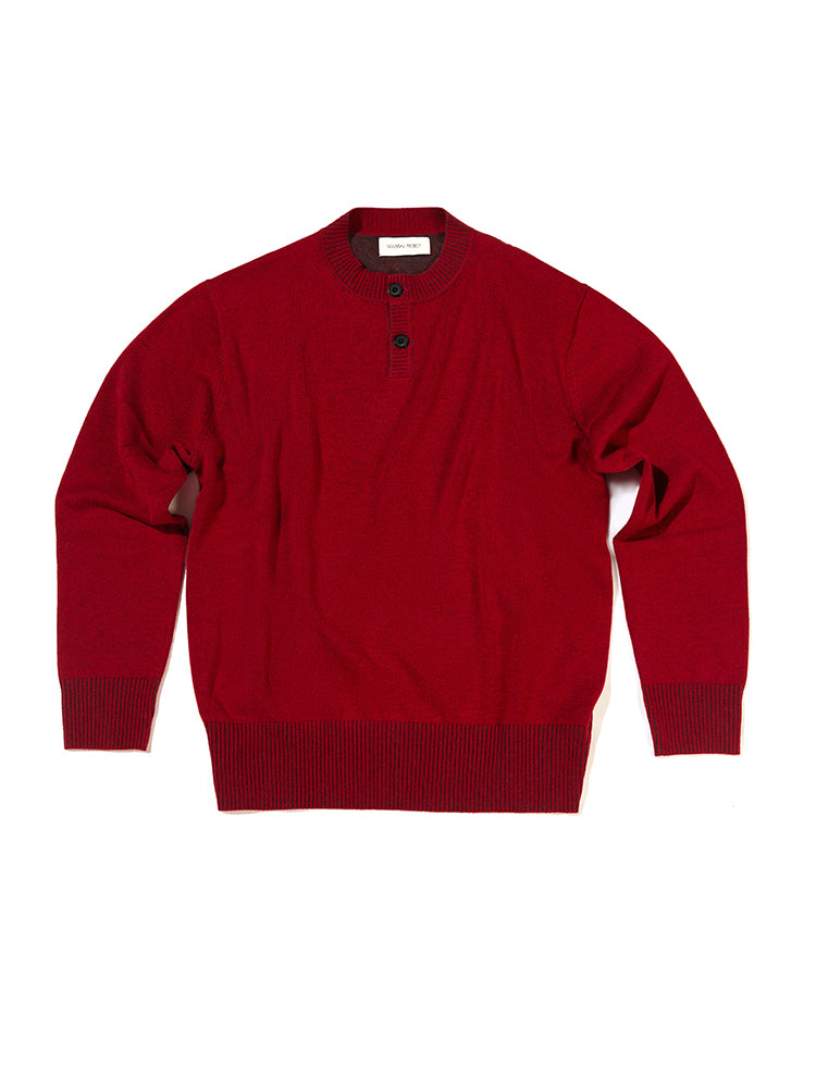 STRAINING WOOL KNITWEAR